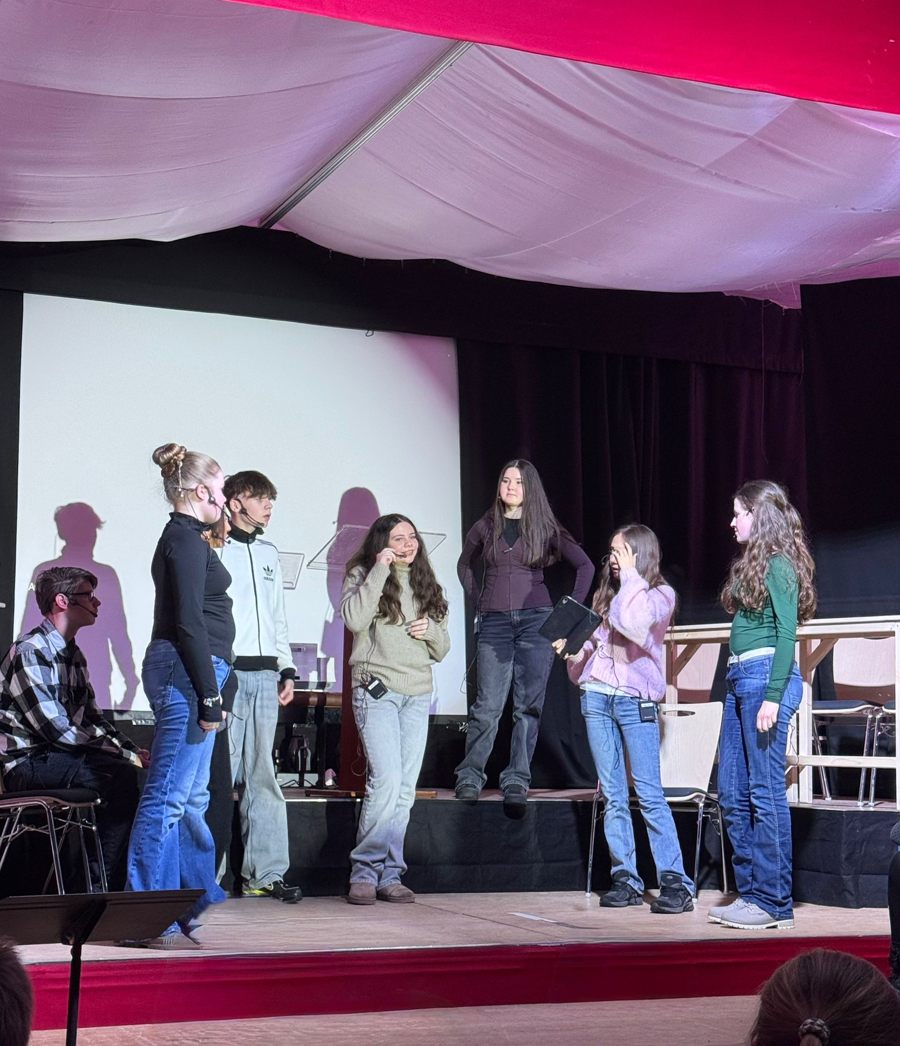 f49595ce-0c23-46f8-80da-f23f44cdb8a6